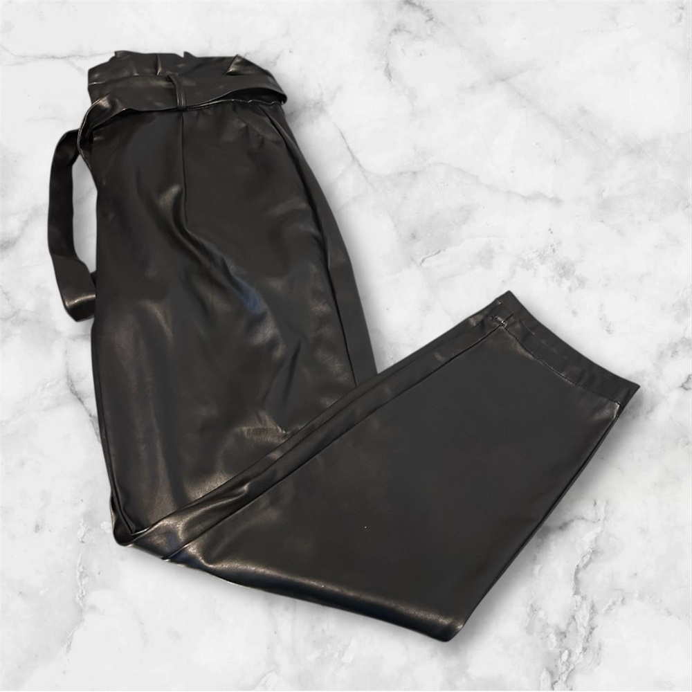 Vero Moda Women’s Black Paper bag Waist Faux Leather Ankle Pants Size M